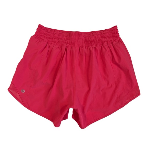 Lululemon Hotty Hot High-Rise Lined Short 4" size 6 in Lip Gloss Pink - Picture 7 of 8